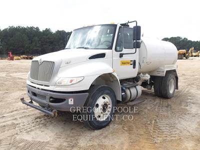 International WT2000 Water Truck