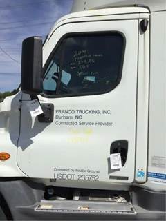 Freightliner Cascadia 125 Door