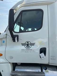 Freightliner Cascadia Door