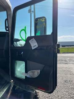 Kenworth T660 Door