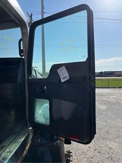 Kenworth T660 Door