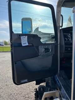 Kenworth T660 Door