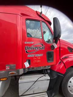 Peterbilt 387 Door