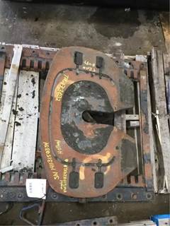 Holland Fifth Wheel for a 2012 Freightliner CASCADIA 125