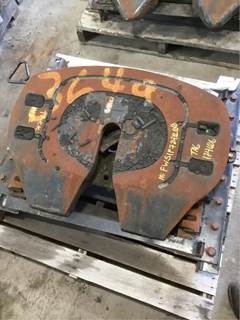 Holland Fifth Wheel for a 2014 Freightliner CASCADIA 125