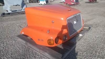 Freightliner Hood for a 2004 Freightliner C-112