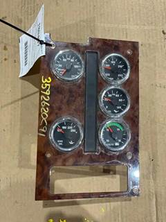 International 9200i Instrument Panel Cluster