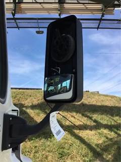 Freightliner Cascadia 125 Mirror
