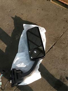 Freightliner Cascadia Mirror
