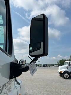 Freightliner Cascadia Mirror