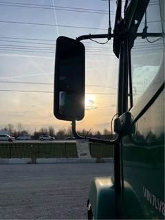 Freightliner Century Class 120 Mirror for a 2007 Freightliner CST120 century