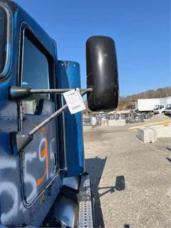 Kenworth T660 Mirror