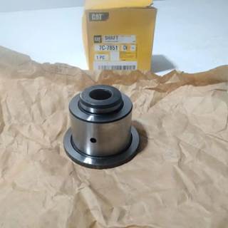 Caterpillar Front Gear Shaft, Part # 7C-7851 / 7C7851, for C10 C11 C12 C13