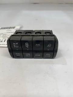 Used Freightliner 4-Button Switch Panel Relay Module  pn   A06-60973-00, Core