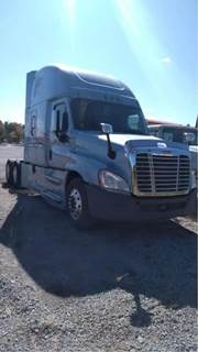 2016 Freightliner Cascadia 125 Sleeper Truck Tractor, Detroit DD15, 6X4