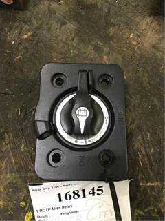 New Freightliner Two Plug Battery Shut Off Switch With Lockout. P/N: