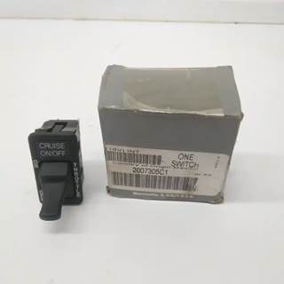 International Truck Cruise Control ON/OFF Switch, Part # 2007305C1 OEM Navistar