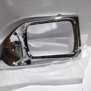 Genuine International Lh Headlight Chrome Bezel p/n 2505370C1    This Part Fits