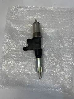 Part Type: Injectors - Fuel - Denso Common Rail Injector 095000-0145 Isuzu 6HK1