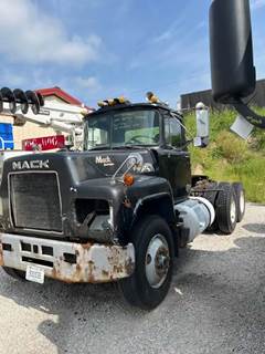 1987 Mack R686ST Class 8 Truck-Tractor