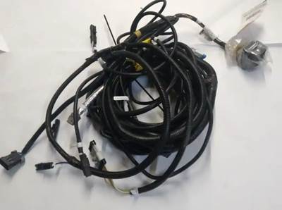 Genuine Paccar Chassic, Conv Harness P92-7446-123000, Core Charge: 0.00