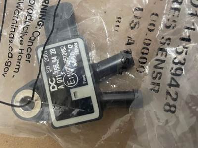 Detroit Diesel A0111539428 Differential Pressure Sensor, Ats Delta, Core Charge: