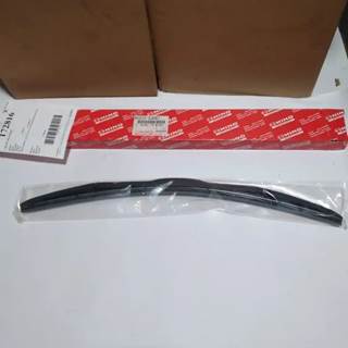 Genuine Hino Front Wiper Blade 85212-53081, Core Charge: 0.00