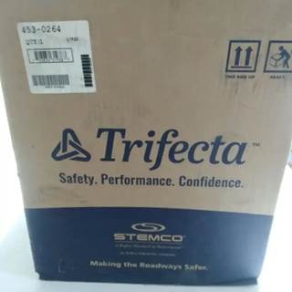 Stemco 453-0264 - Trifecta Pre-Adjusted Hub Assembly - FL, 20 K, Iron Hub, 3.35"