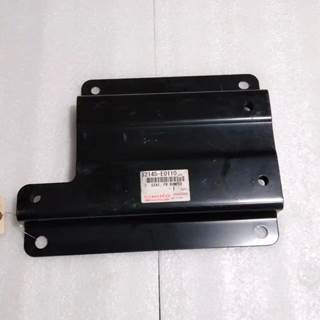 Genuine Hino NO.2 Right Front Bumper Stay Bracket, Part # 52145-E0110