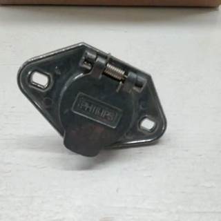 Box Of 16 Phillips 4 Way Trailer Electrical Sockets p/n 15-400 , 15400, Core