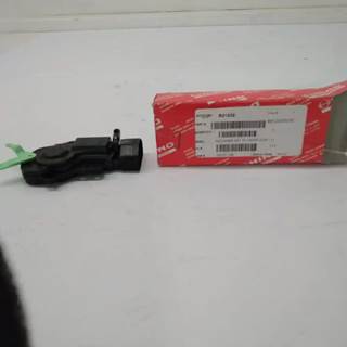 New Genuine Hino Front Left Door Lock Actuator Assembly, Part # 69120-37070