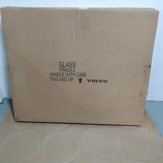 Volvo VNL/VNM/VHD Left Door Window Glass, Part # 84031265