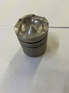 Cummins Piston / Rod