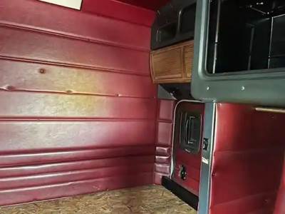 Peterbilt 377 Sleeper