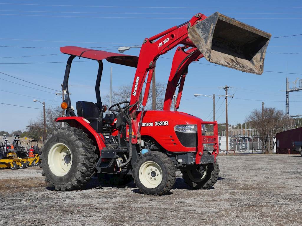 2015 Branson 3520R Tractor