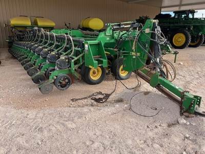 John Deere DB90 Planter / Row Unit