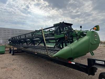 John Deere 640D Platform