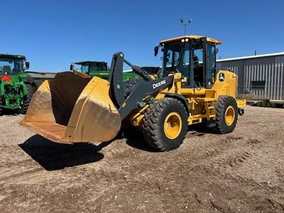 John Deere 624 P-Tier Wheel Loader