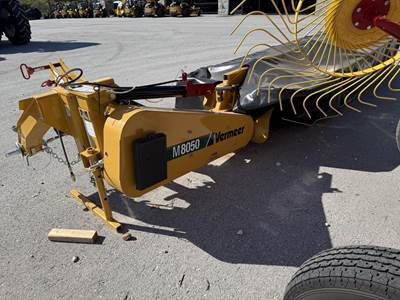 Vermeer M8050 Disc Mower