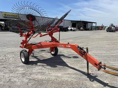 Kuhn SR108 Hay Rake