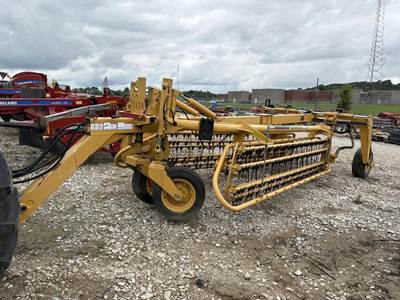 Vermeer R2800 Hay Rake