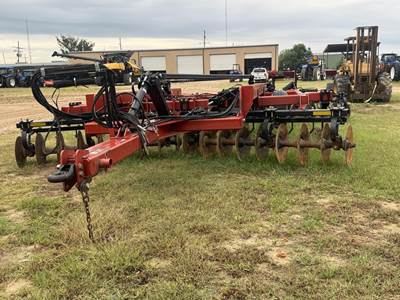 Case IH CONSER-TILL 690 Ripper