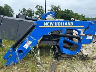 New Holland LC200 Loader for Workmaster 25 Compact Tractor