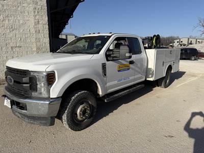 Ford F-350 XL Mechanic / Service Truck - 385HP, Automatic