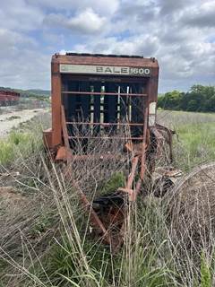 Gleaner 1600 Mower Conditioner