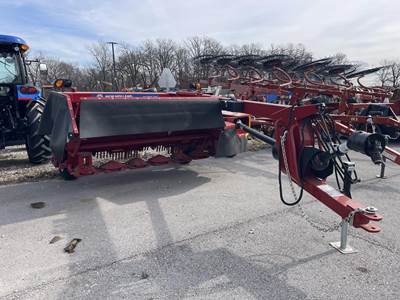 New Holland DISCBINE 209 Pull-Type Mower Conditioner/Windrower