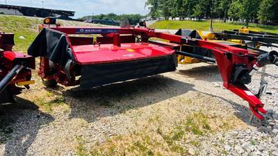 New Holland DISCBINE 210 Pull-Type Mower Conditioner/Windrower