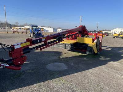 New Holland DISCBINE 310 PLUS Pull-Type Mower Conditioner/Windrower
