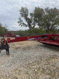 New Holland DISCBINE 312 Pull-Type Mower Conditioner/Windrower