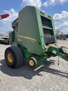John Deere 460M SILAGE Round Hay Baler